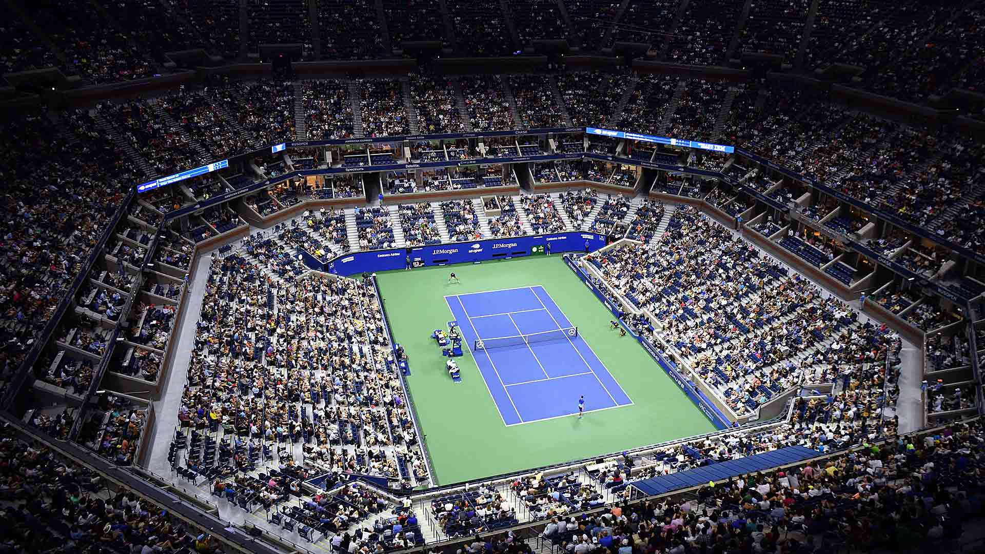 Turnamen US Open menarik perhatian banyak penggemar dari seluruh dunia. US Open diikuti oleh petenis-petenis terkuat